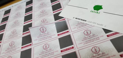 Mẫu sticker có in phủ cào