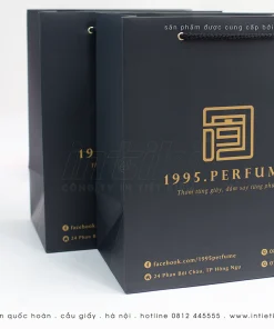 Kích thước túi giấy đựng mỹ phẩm: Túi giấy đựng mỹ phẩm có nhiều kích thước khác nhau để phù hợp với các sản phẩm mỹ phẩm khác nhau.