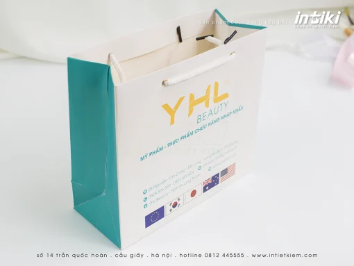 👉 Túi giấy có tính thẩm mỹ cao, giúp sản phẩm của bạn trông đẹp mắt hơn và thu hút khách hàng hơn.
